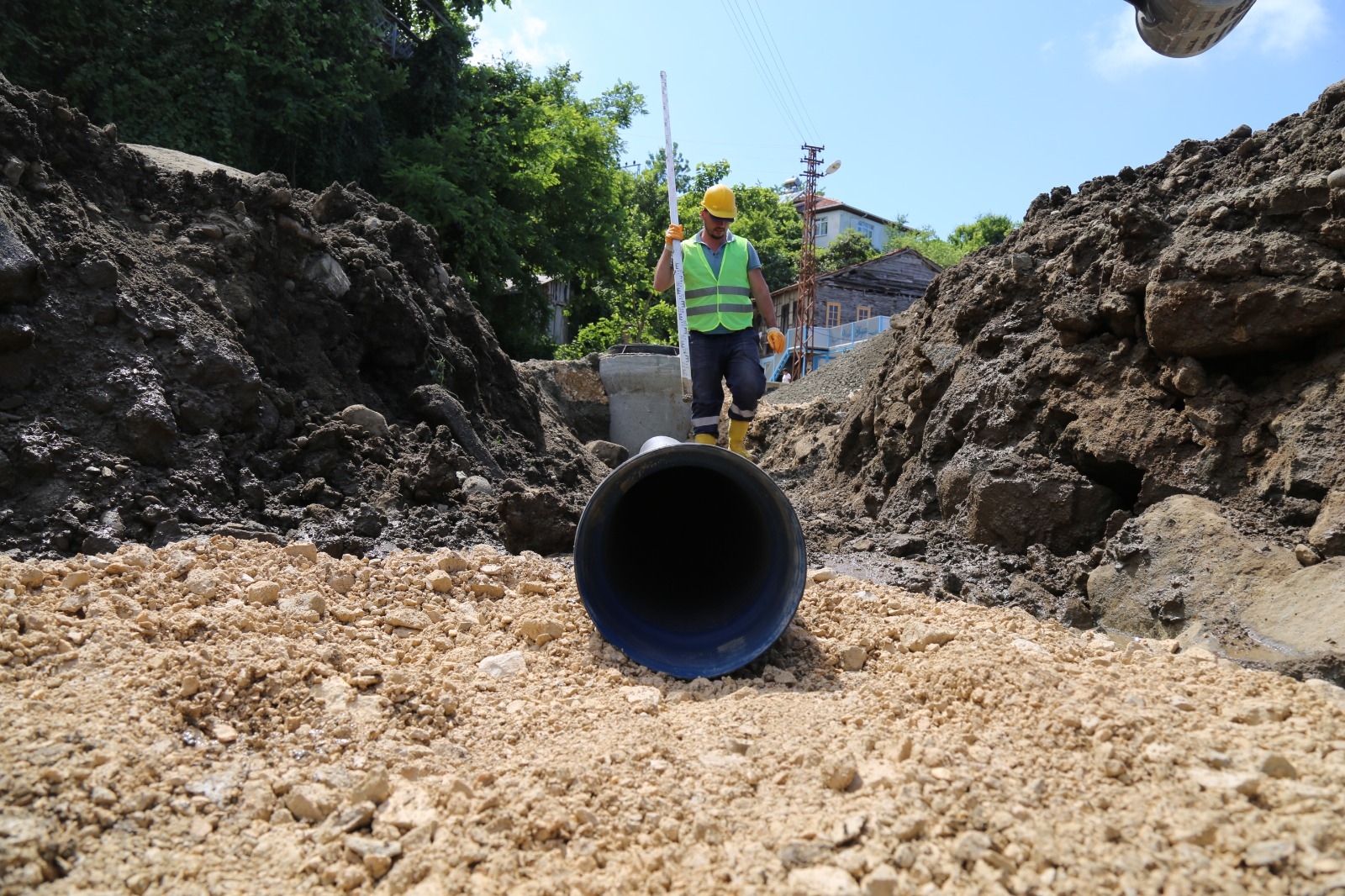 PERŞEMBE’YE OSKİ ELİ DEĞDİ